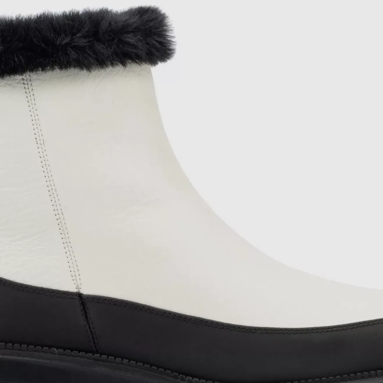 Boots-Aquatalia Lindsay Off White/Black